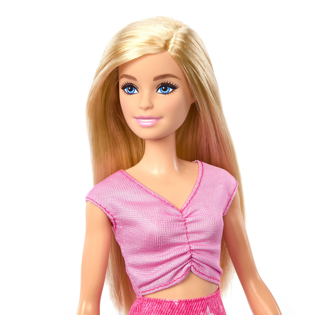 Barbie Family & Friends Limitless Adventure ‘Malibu’ Fashion Doll With 10+ Travel-Themed Accessories