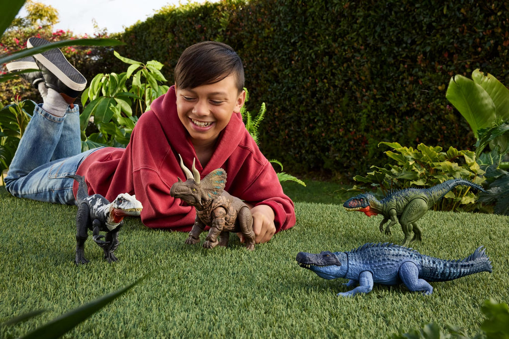 Jurassic World Dinossauro de Brinquedo Rebirth Rastreadore Gigantes Eotriceratops