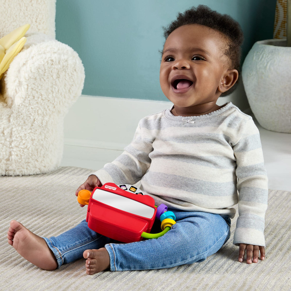 Fisher-Price Fidget Activity Viewer Baby Toy, Fine Motor Skill Developmental Play