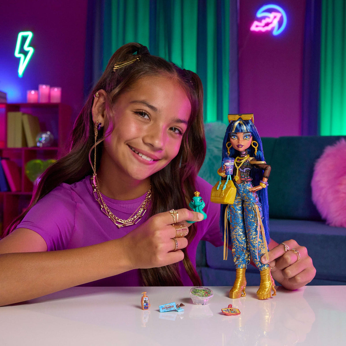 Monster High Boneca Monster high boneca looks monstruoso cleo