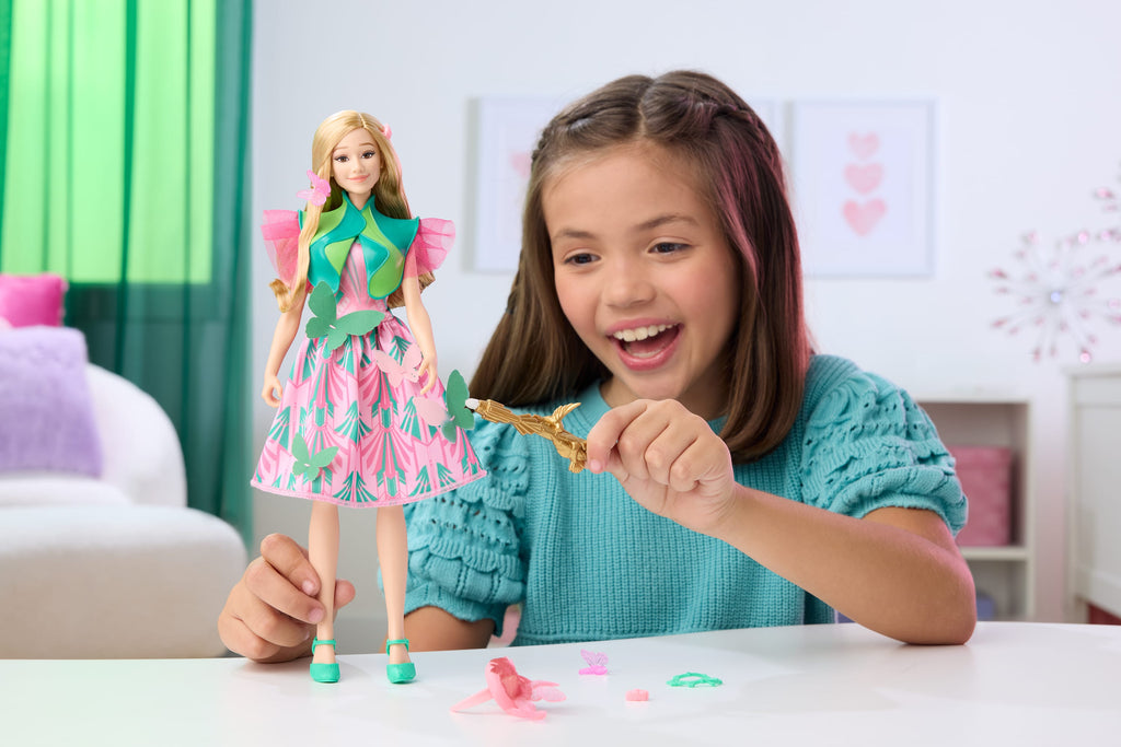 Universal Pictures’ Wicked Get Ready With Glinda Doll Set With 8 Accessories & Color Change Fun