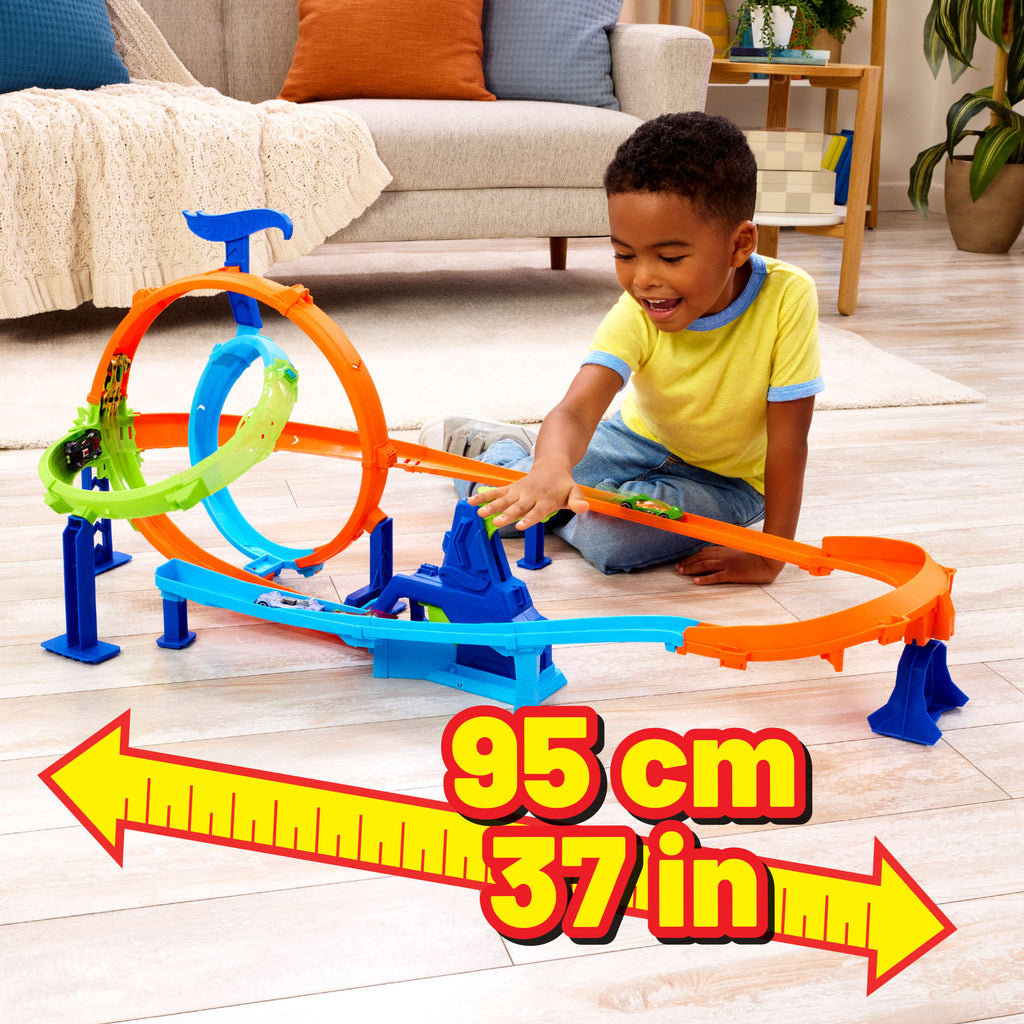 Hot Wheels Stunt Tracks Rapid Launch Cyclone Track Set & 1:64 Scale Die-Cast Toy Car