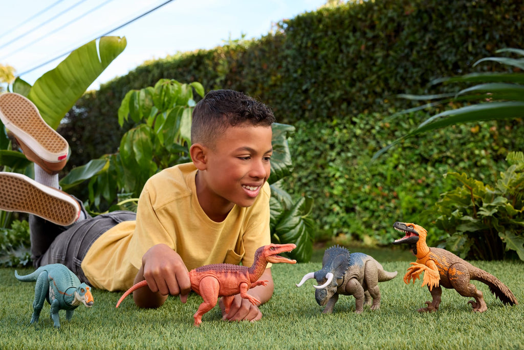 Jurassic World Dinossauro de Brinquedo Rebirth Rugido Selvagem Abelisaurus