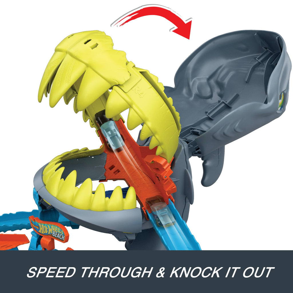 Hot Wheels City Shark Chomp Beach Playset & 1:64 Scale Die-Cast Toy Car, Big Win Moment