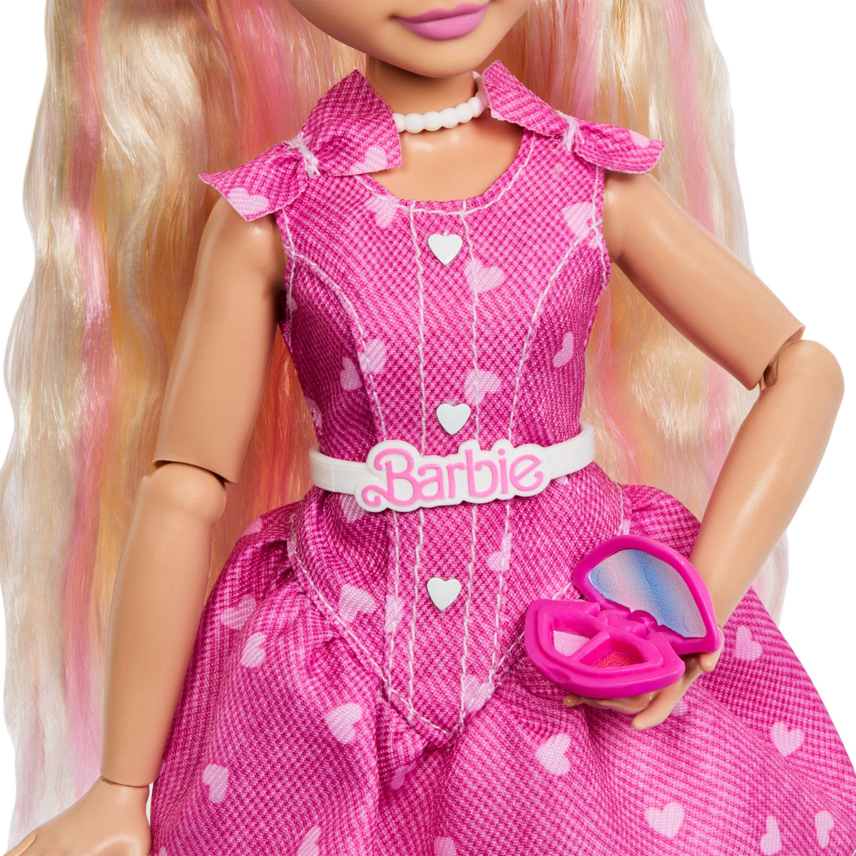 Barbie Dream Besties Barbie Malibu Doll & Accessories, Posable Fashion Doll & Themed Pieces