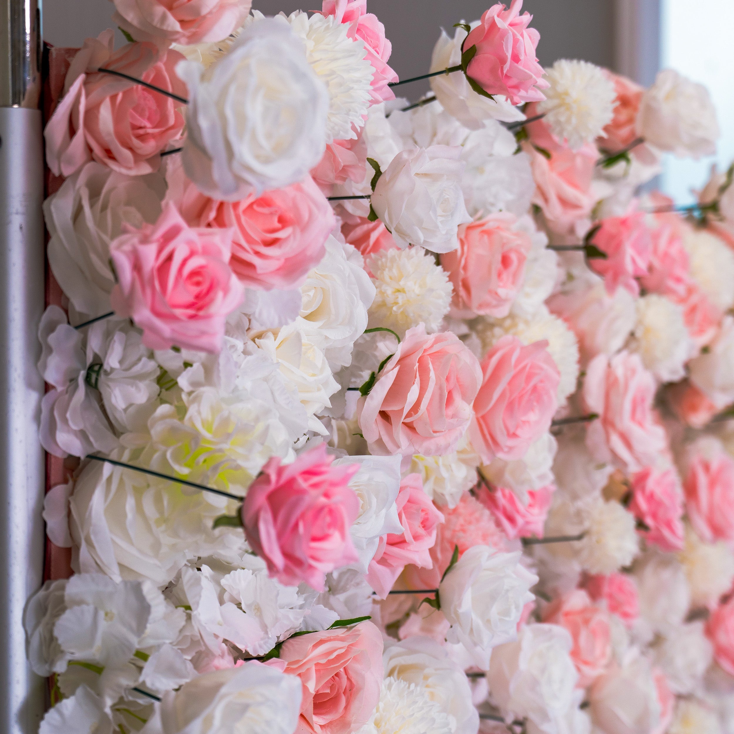 Valar Flowers' Exquisite Flower Wall: A Blend of Elegance and Durability with Soft Pink and White Artificial Blooms. Ideal for Weddings and Events. Easy Setup-VF-409