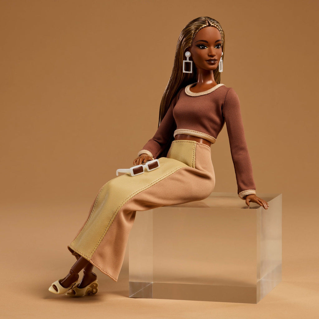 Barbie You Create Barbie Basics Neutral Kit 002, Customizable Fashion Doll & Universal-Fit Clothing