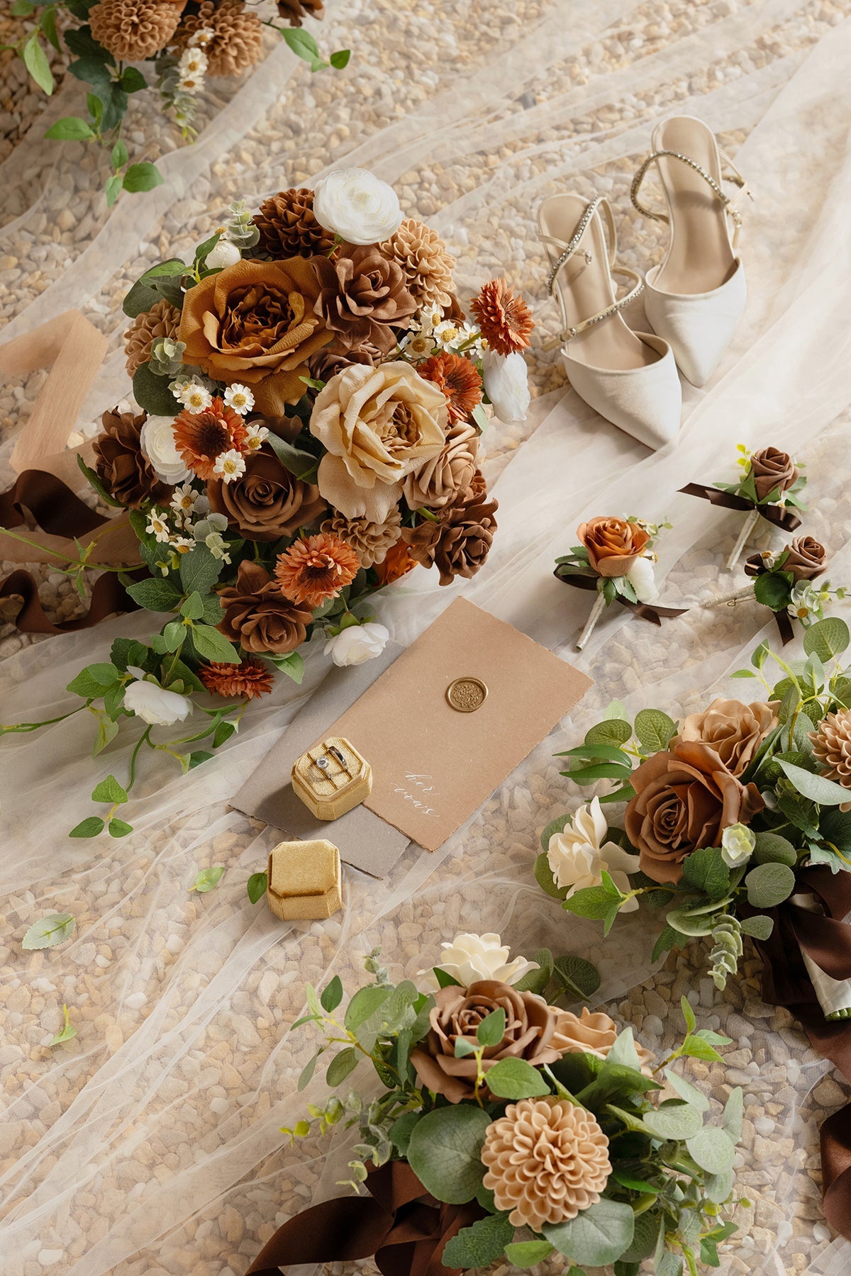 Small Free-Form Bridal Bouquet in Earth Brown & Sand Beige & Burnt Orange