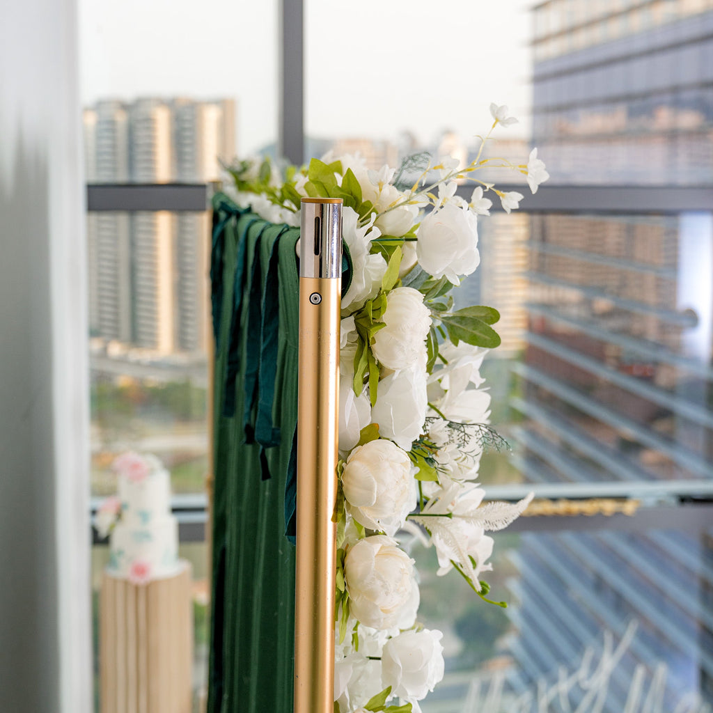 Roll Up Fabric Gorgeous Artificial Flower Wall - The White & Green  Epitome of Wedding and Event Decoration-VF-801