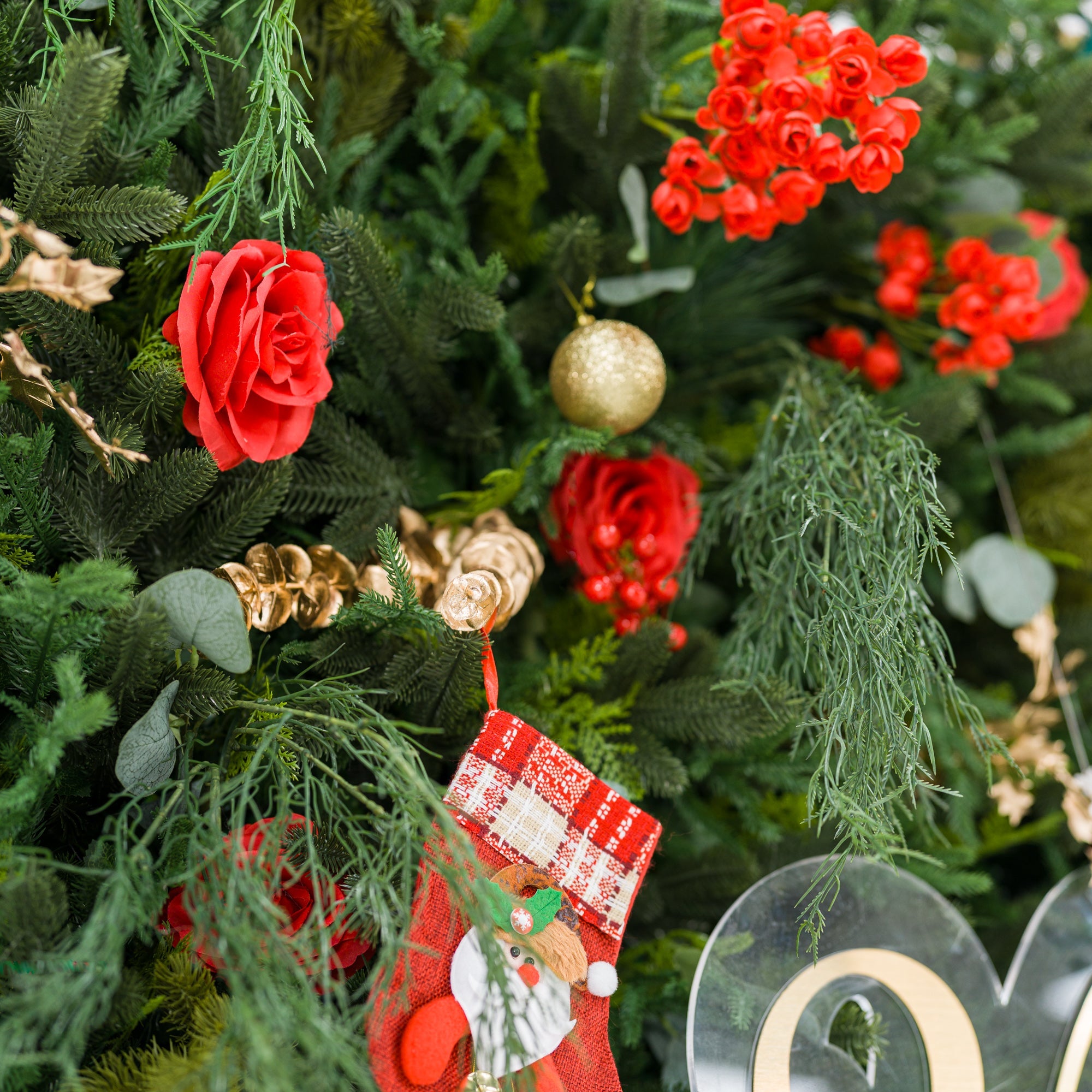 ValarFlowers Christmas Themed Floral Wall Backdrop: Festive Evergreen & Red Rose Masterpiece for Holiday Events & Decor-VF-491-2