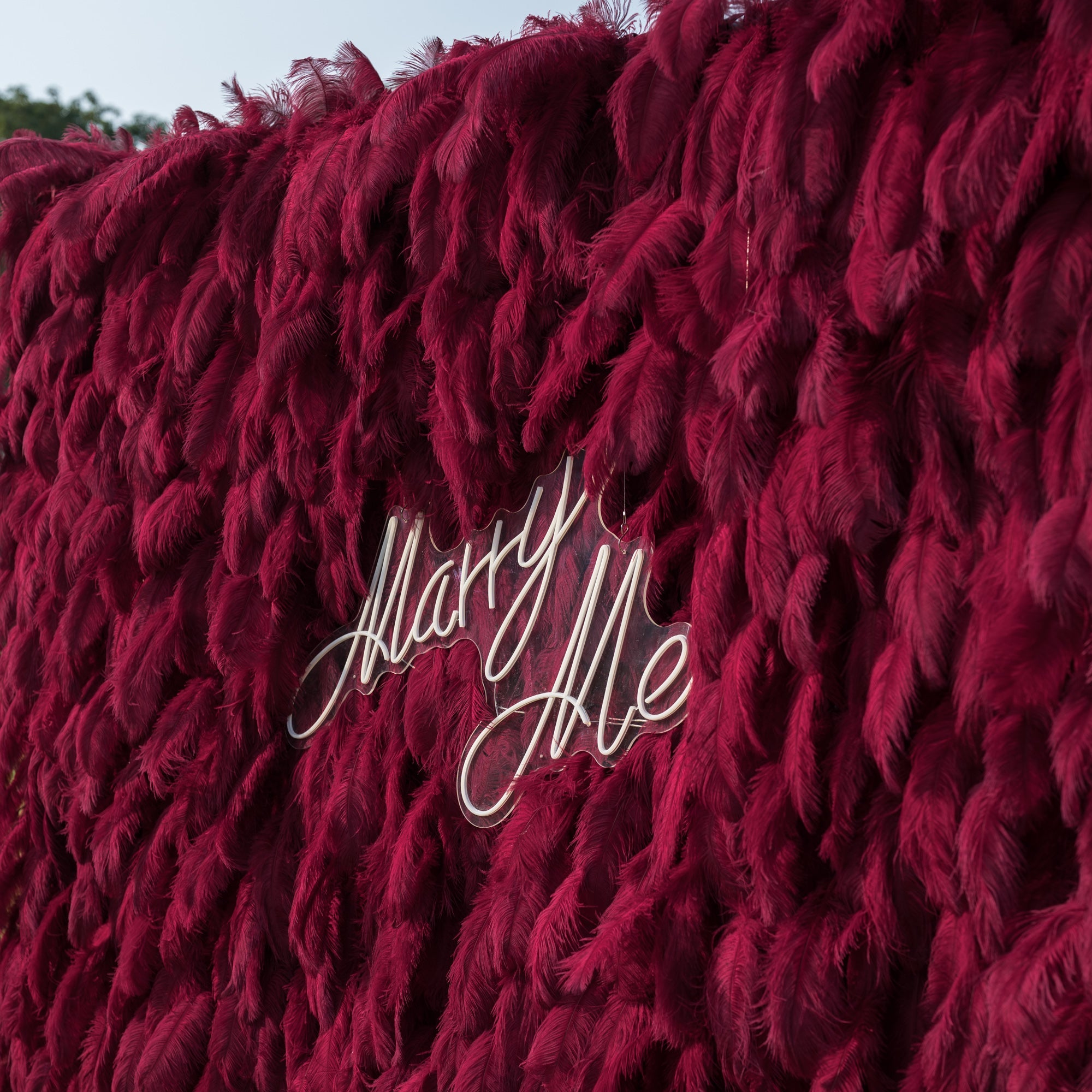 ValarFlowers Burgundy Artificial Feather Backdrop: Luxe Plume Display with 7+ Color Options & Custom Services. DIY Photo Booth Decoration-VF-164-Burgundy