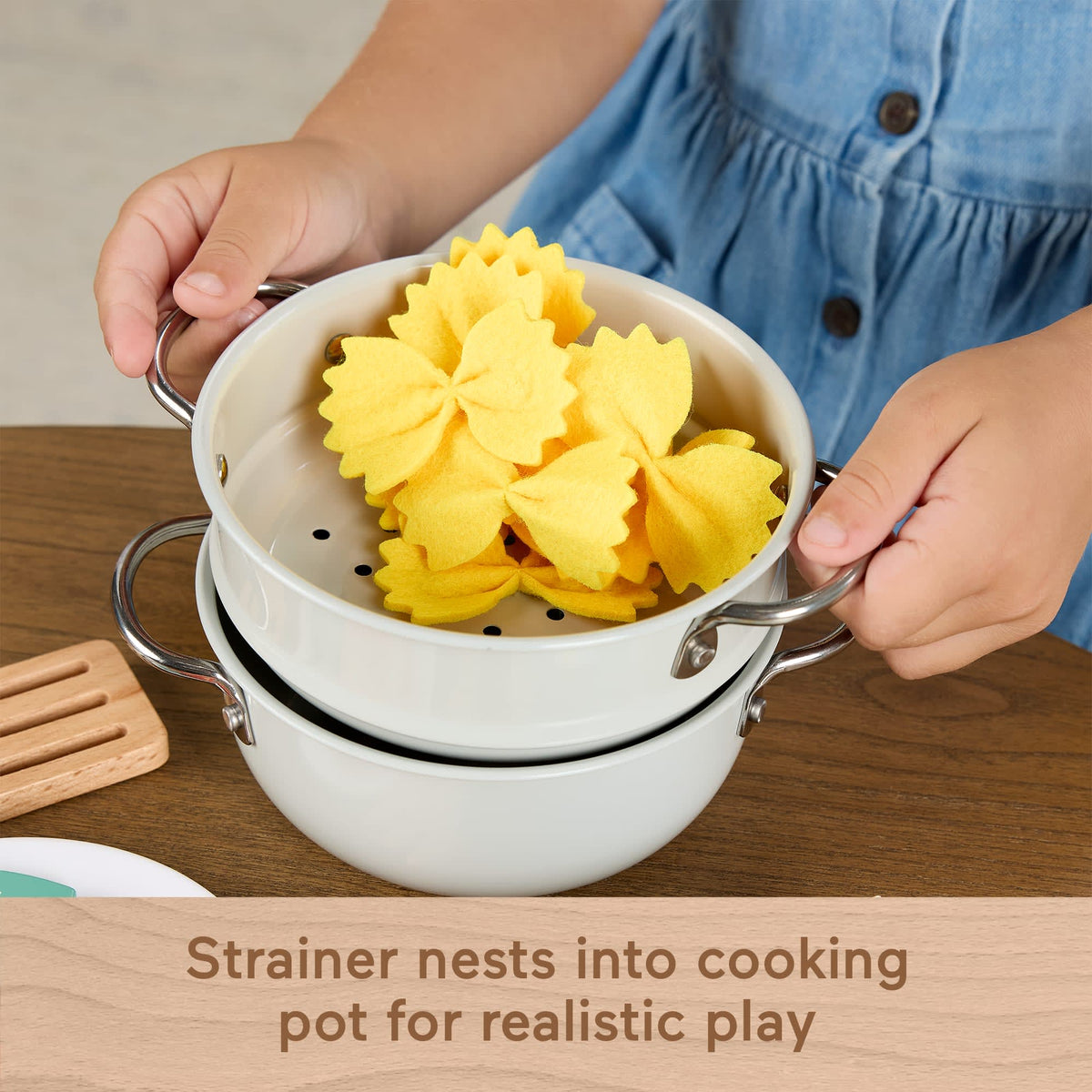 Fisher-Price Pots & Pasta Chef Set, Cooking Toy With Wooden Food For Pretend Play, 31 Pieces