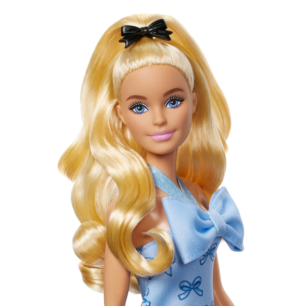 Barbie® Poupée Barbie Fashionistas Robe Dos Nu Bleu Layette
