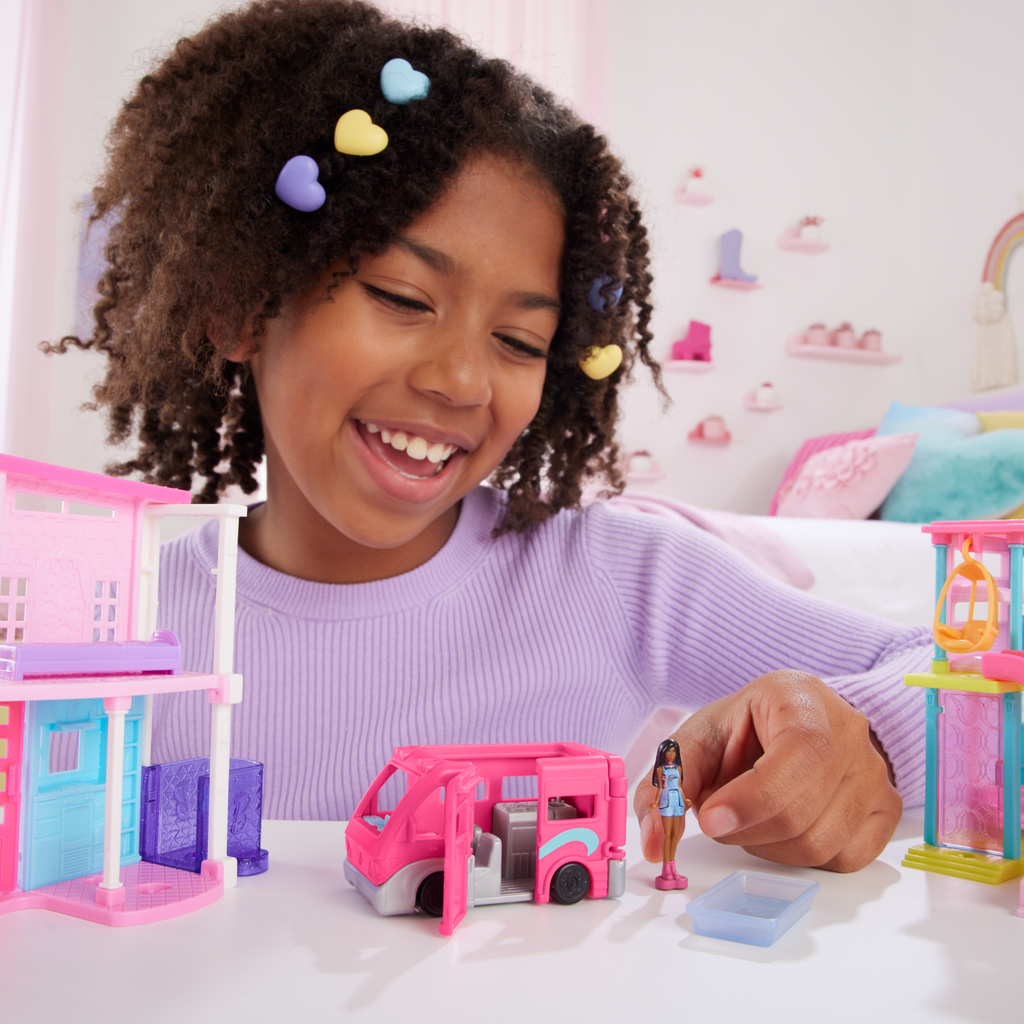 Barbie Mini BarbieLand Veículo para Boneca Trailer dos Sonhos