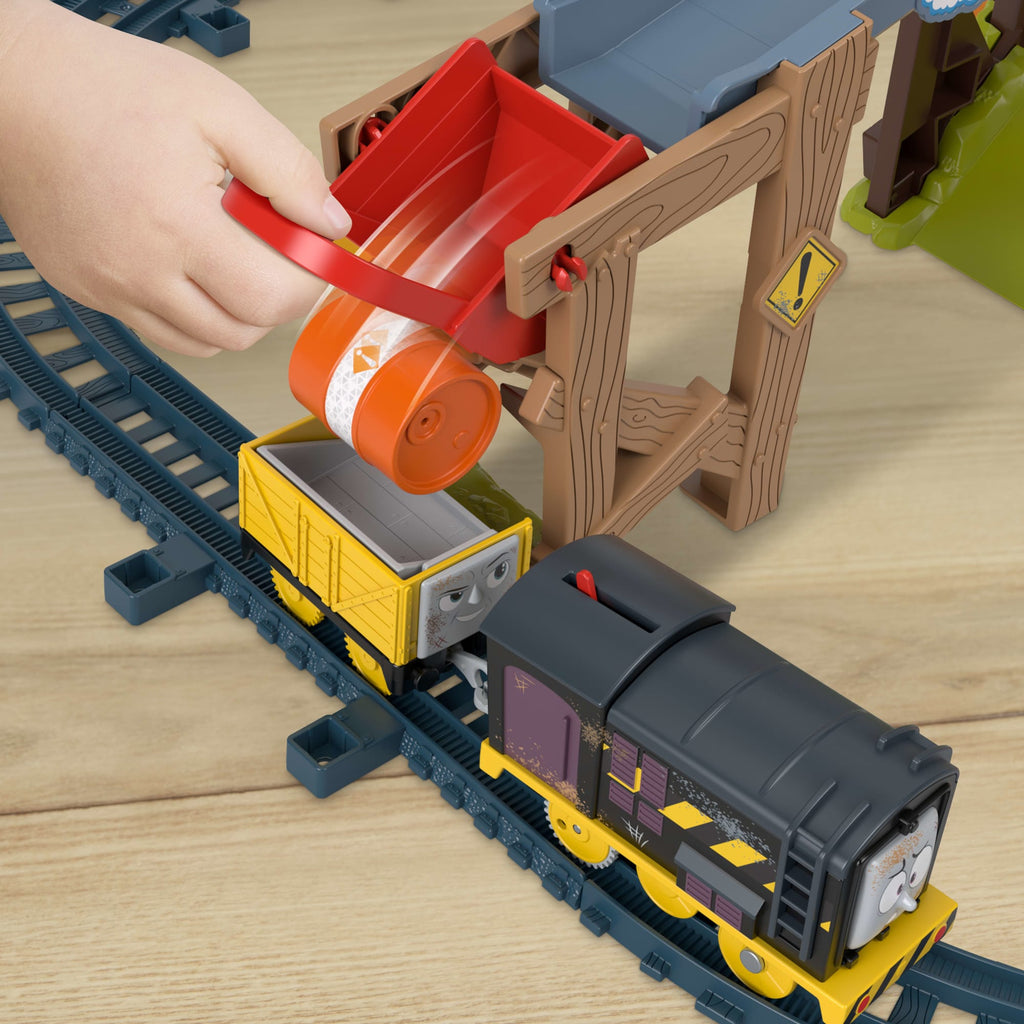 Thomas e Seus Amigos Pista de Brinquedo Motorizada de Construção Diesel