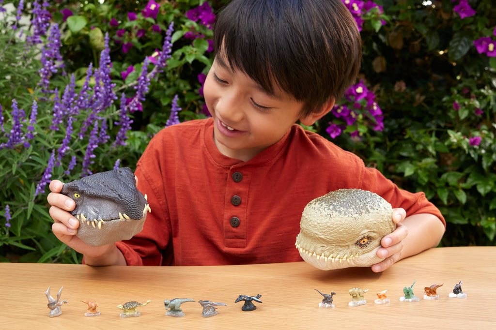 Jurassic World Rebirth Micro Adventure Distortus Rex Playset, interactive Features & 6 Figures