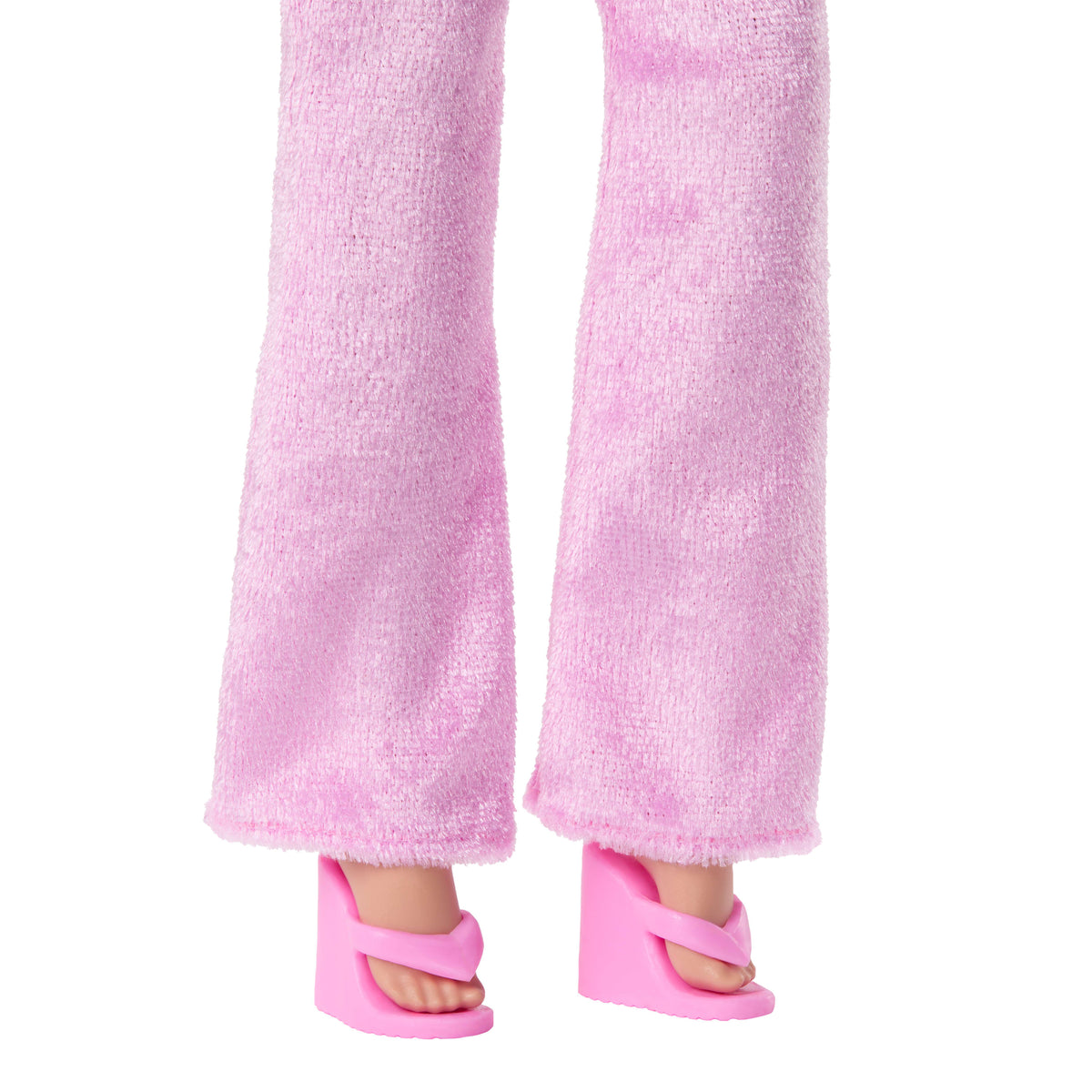 Barbie Dream Besties Weekend Getaway Malibu Fashion Doll With 7 Travel Themed Accessories