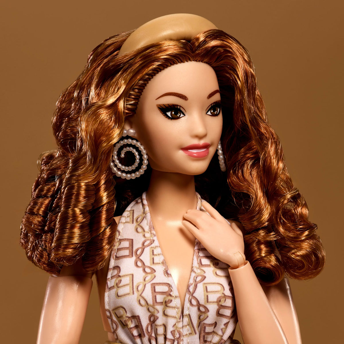 Barbie You Create Barbie Basics Neutral Kit 003, Customizable Fashion Doll & Universal-Fit Clothing