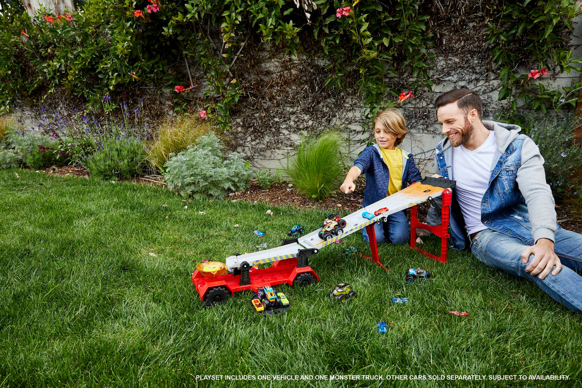 Hot Wheels Monster Trucks Downhill Race & Go Play Set