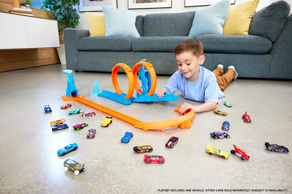 Hot Wheels Track Creator Triple Loop Pack & 1:64 Scale Toy Car, Track-Building Set
