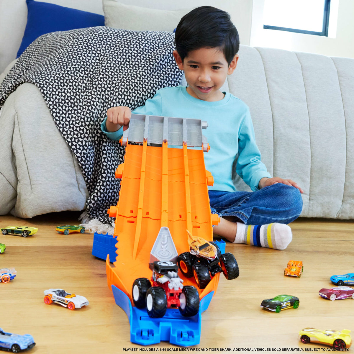 Hot Wheels Monster Trucks Sharks vs Dinos Racedown Destruction Track Set & 2 1:64 Scale Toy Trucks