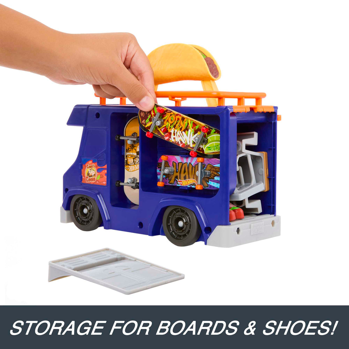 Hot Wheels Skate Taco Truck Play Case With 1 Fingerboard & 1 Pair Of Shoes