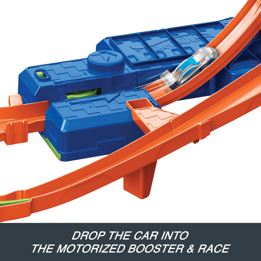 Hot Wheels Stunt Tracks Mid-Air Crash Playset With 1:64 Scale Die-Cast Toy Car & Motorized Booster