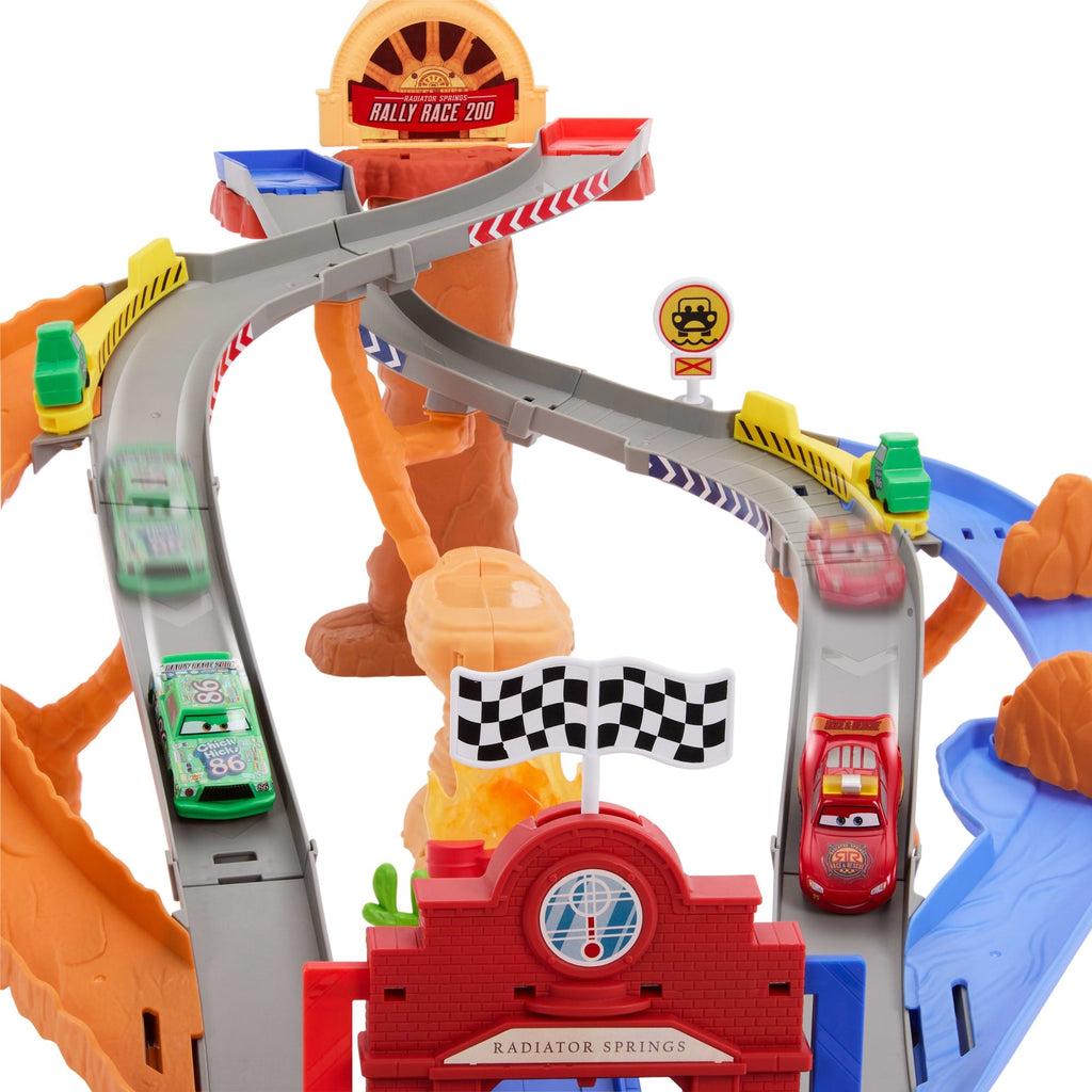 Cars Coffret Piste de Course Rescue Road Course de Radiator Springs