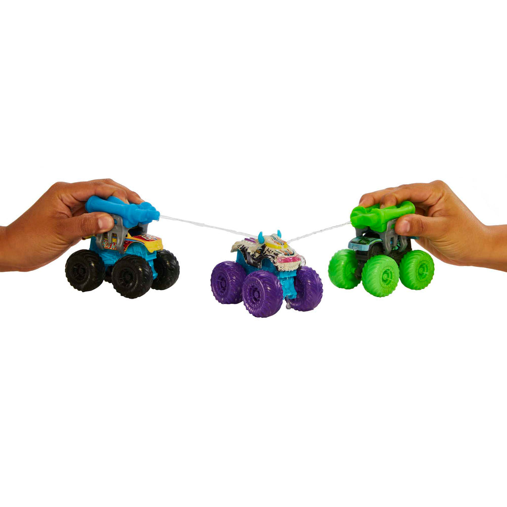 Hot Wheels Monster Trucks Color Reveal Truck, 1:64 Scale Color- Shifting Toy Truck With 2 Cups, Lid & Crushed Car Water Blaster