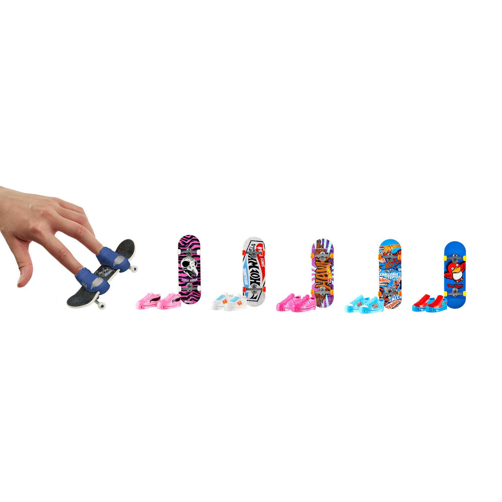Hot Wheels Skate Veículo de Brinquedo Skateboard com Tênis Variado