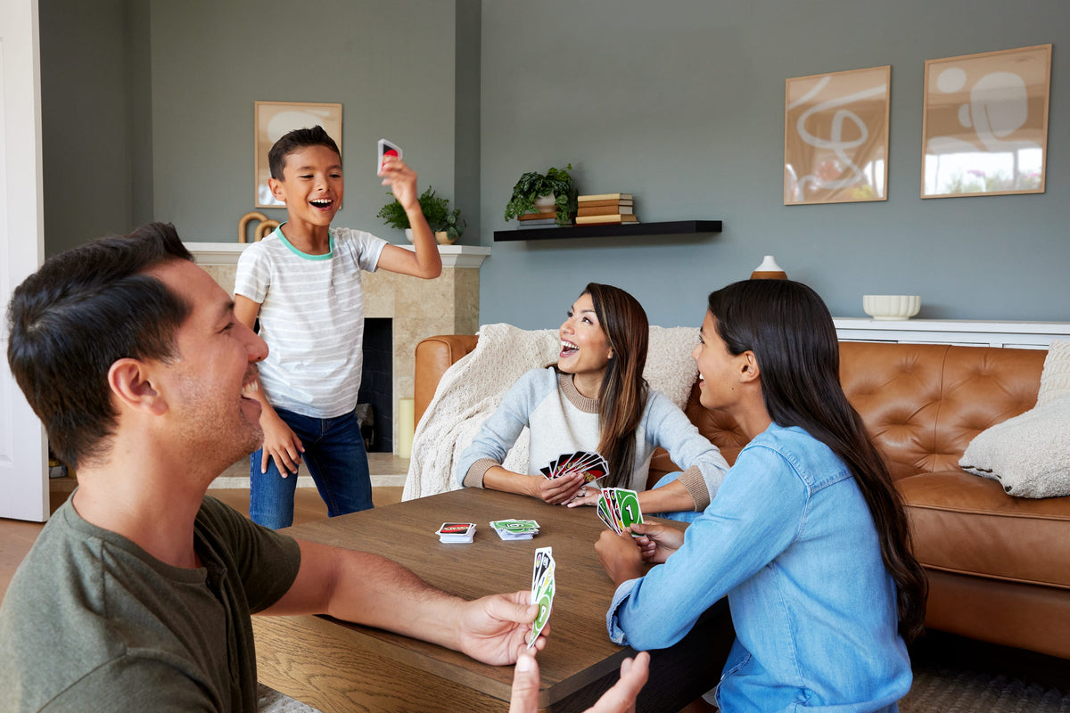 UNO Card Game For Kid, Adult & Family Night & Parties, Color Blind Accessible & Customizable Cards