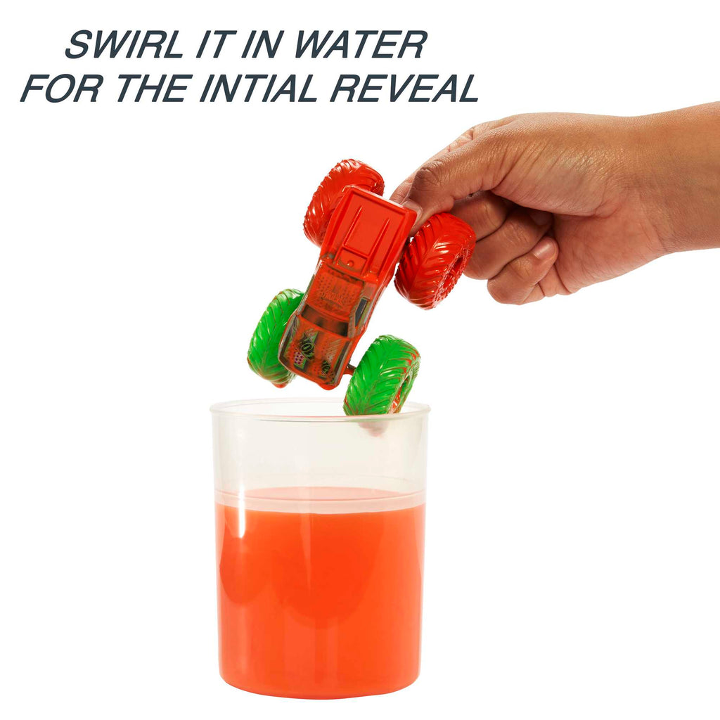 Hot Wheels Monster Trucks Color Reveal Truck, 1:64 Scale Color- Shifting Toy Truck With 2 Cups, Lid & Crushed Car Water Blaster