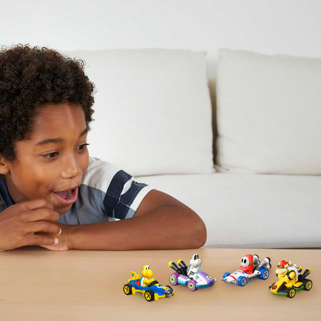 Hot Wheels Mario Kart Vehículo de Juguete paquete sorpresa de 4 autos