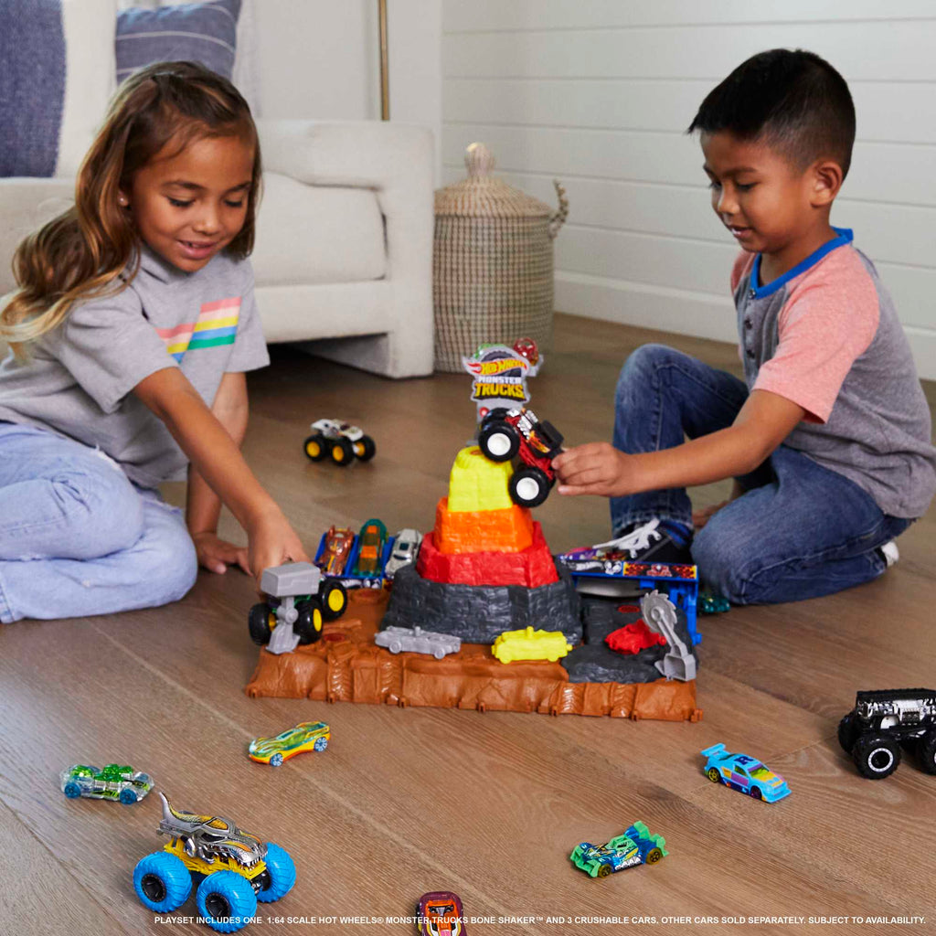 Hot Wheels Monster Trucks Arena Smashers Bone Shaker Ultimate Crush Yard With 1 Vehicle