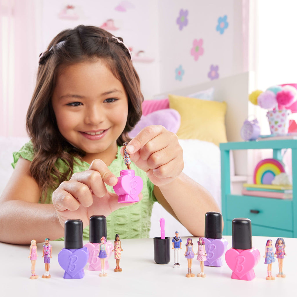 Barbie Mini BarbieLand Muñeca Fashionista Sorpresa