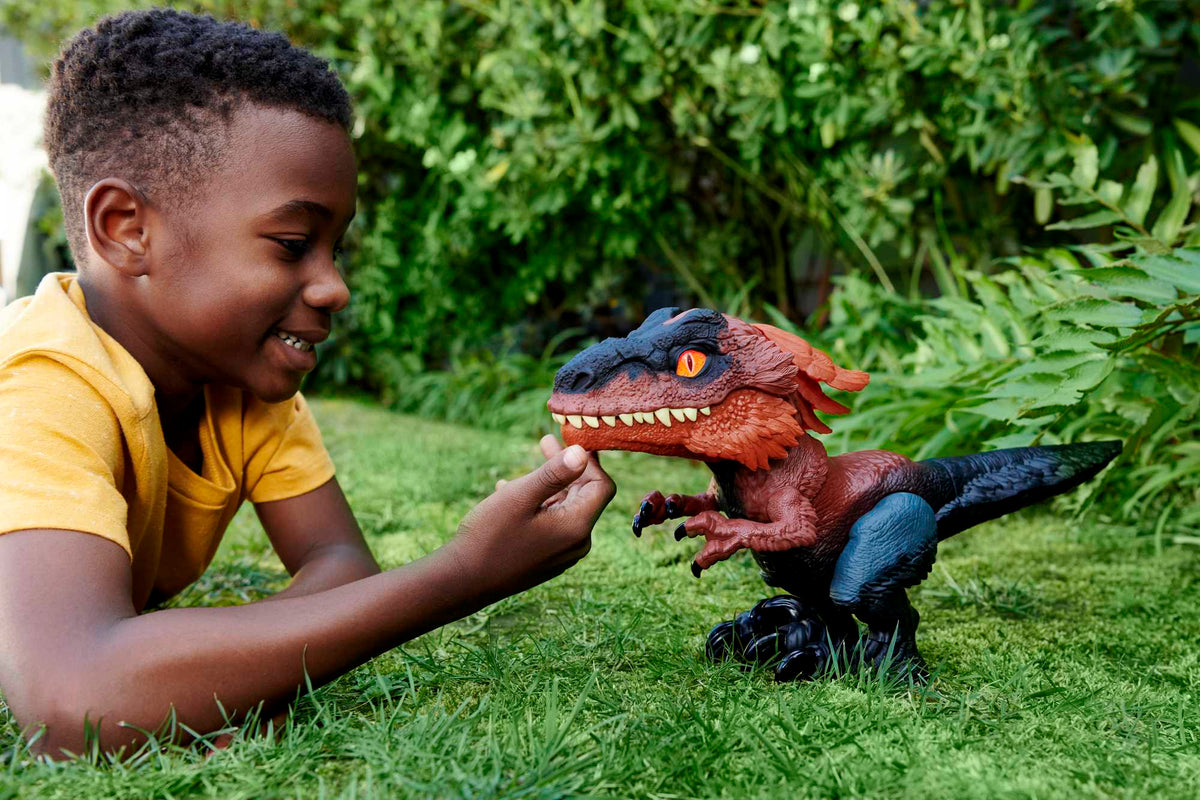 Jurassic World Uncaged Ultimate Fire Dino